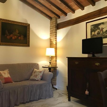 La Perla Tra Gli Ulivi Lägenhet Siena Exteriör bild