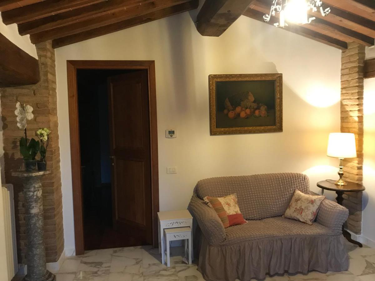 La Perla Tra Gli Ulivi Lägenhet Siena Exteriör bild